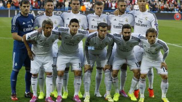 科莫主场气势如虹，半场两球领先都灵，巴图里纳与杜维卡斯闪耀