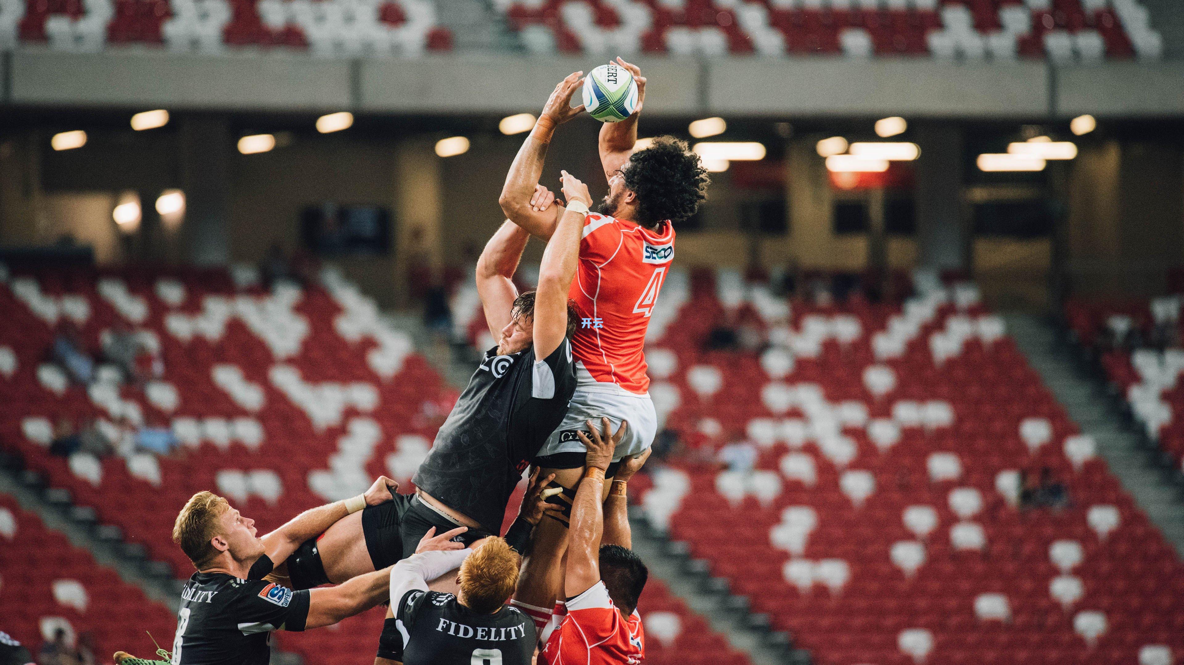 范加尔战略远见遭遇成绩拷问，王勤伯点评，足球世界只信硬道理