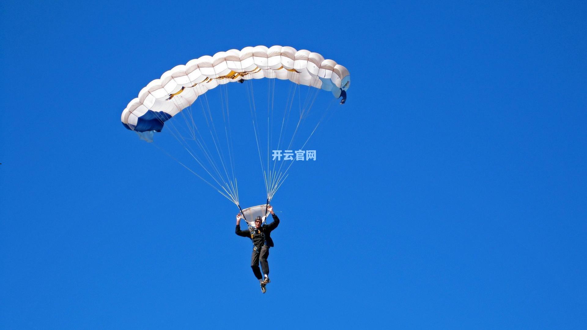 体坛专访，特里痛批英国媒体生态，称其损害运动员心理健康与体育精神