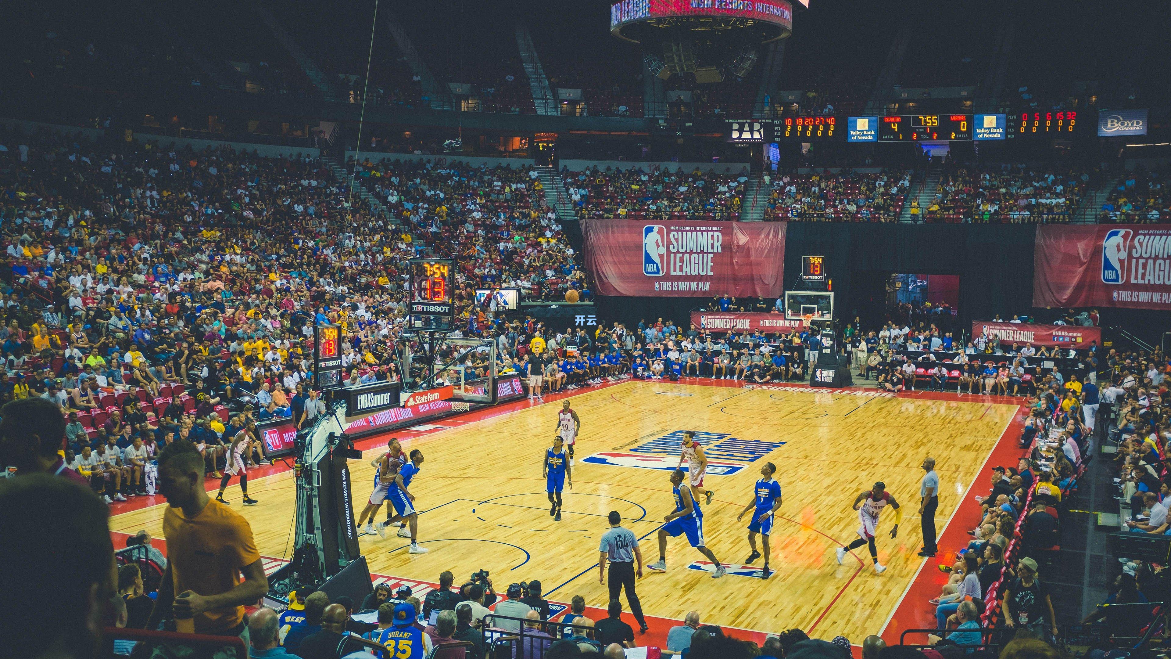 CBA赛程过半,格局高大上初显,裁判痼疾依旧如鲠在喉